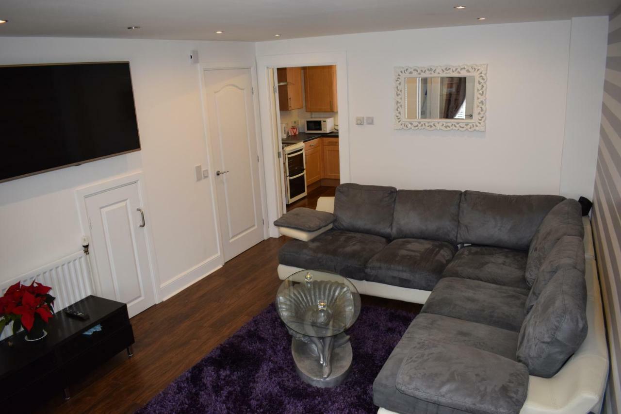 Silverburn New House With Free Parking And Nice Garden Glasgow Exterior photo
